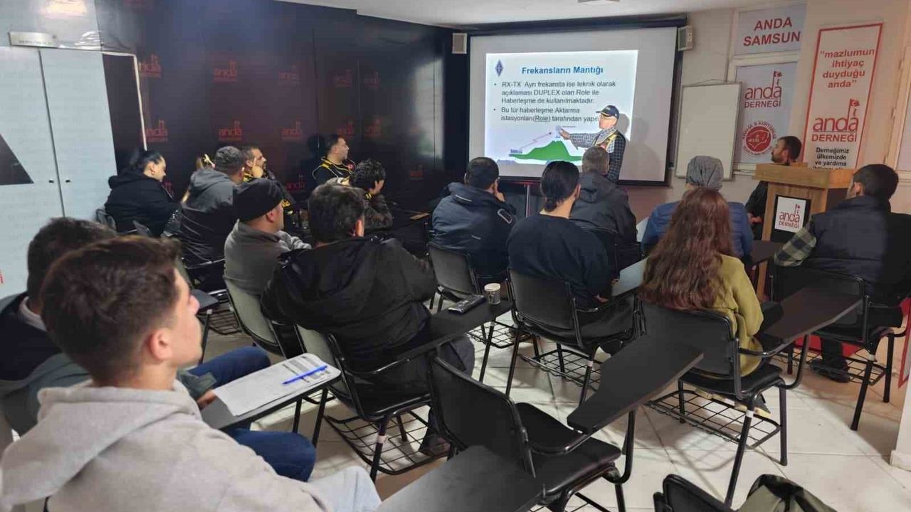 Samsun'da Afet Haberleşmesi İçin Telsiz Eğitimi