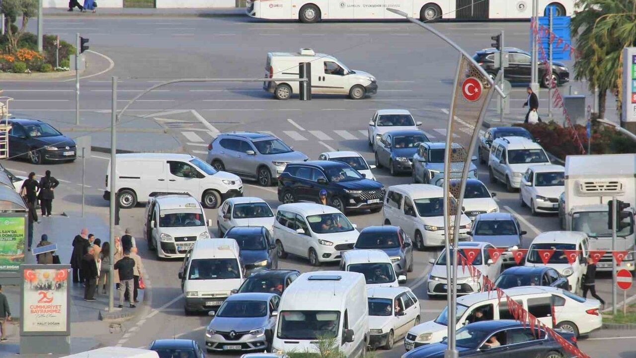 Samsun'da trafik yükü artıyor: Araç sayısı 529 bin 546'ya yükseldi