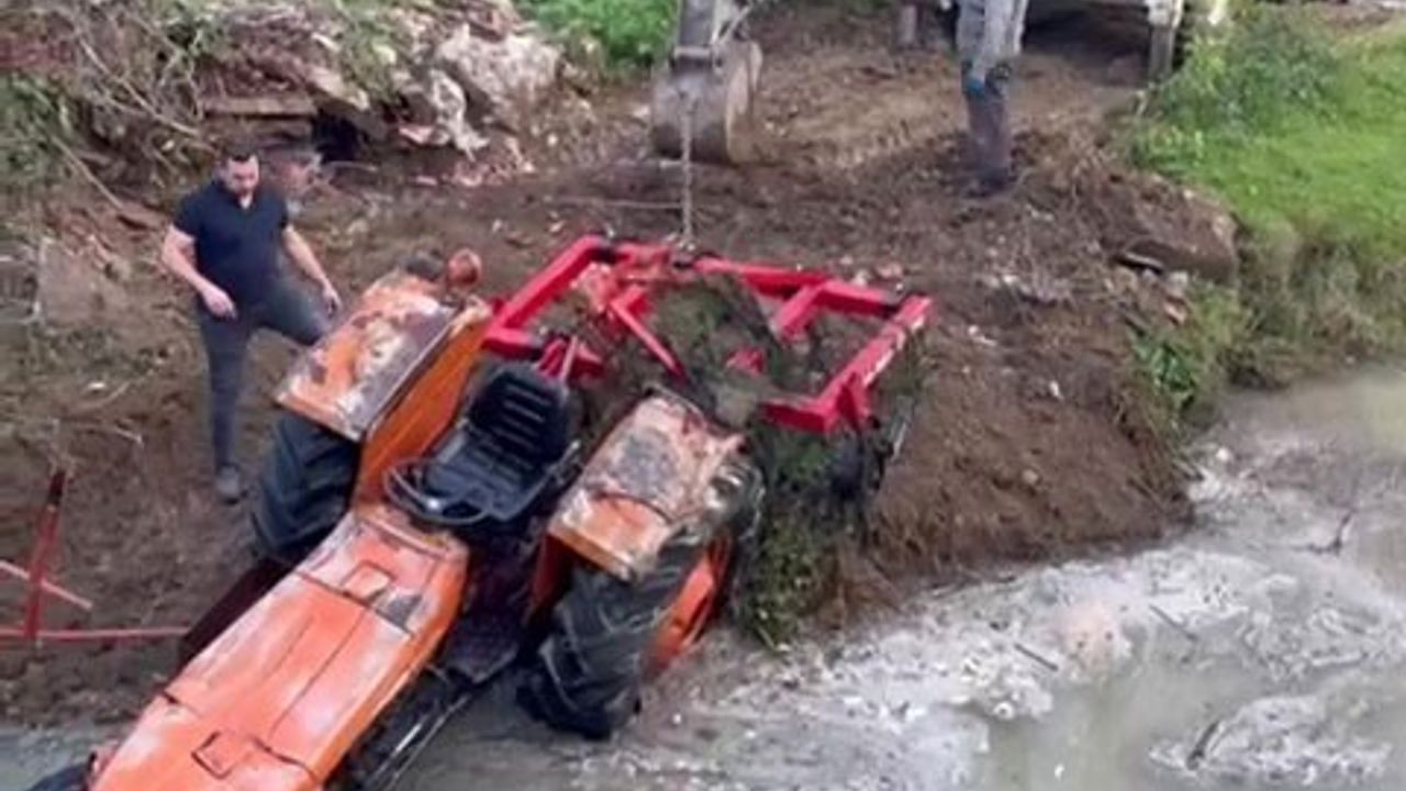 Samsun’da traktör köprüden sulama kanalına devrildi
