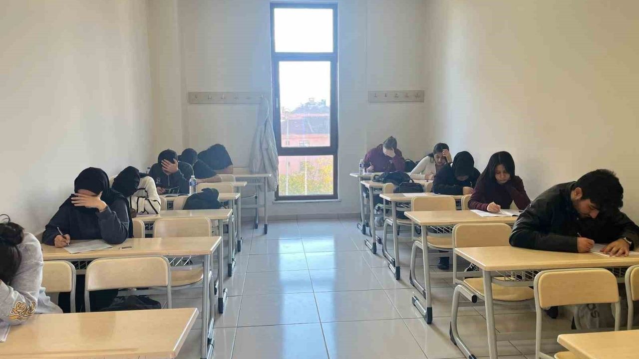 Sancaktepe Belediyesi’nden gerçeğini aratmayan TYT deneme sınavı