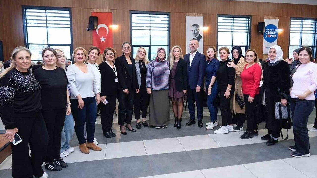 Sancaktepe Belediyesi'nden kadına yönelik şiddete karşı farkındalık etkinlikleri