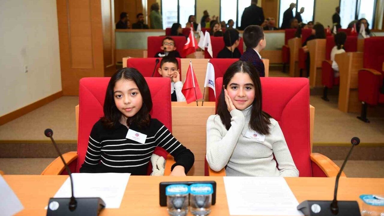 Sancaktepe Çocuk Meclisi, Dünya Çocuk Hakları Günü'nde İlk Oturumunu Gerçekleştirdi