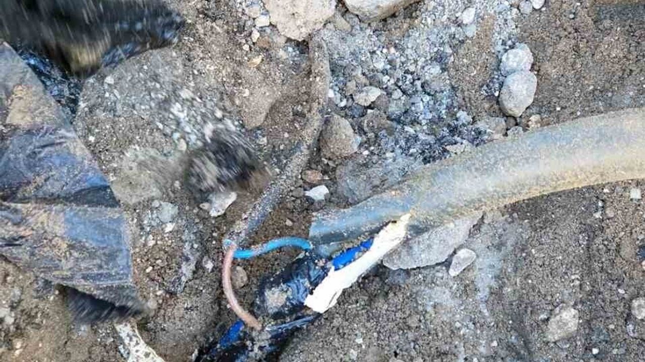 Şanlıurfa'da kaçak bağlantılar panoları yaktı: 39 pano zarar gördü