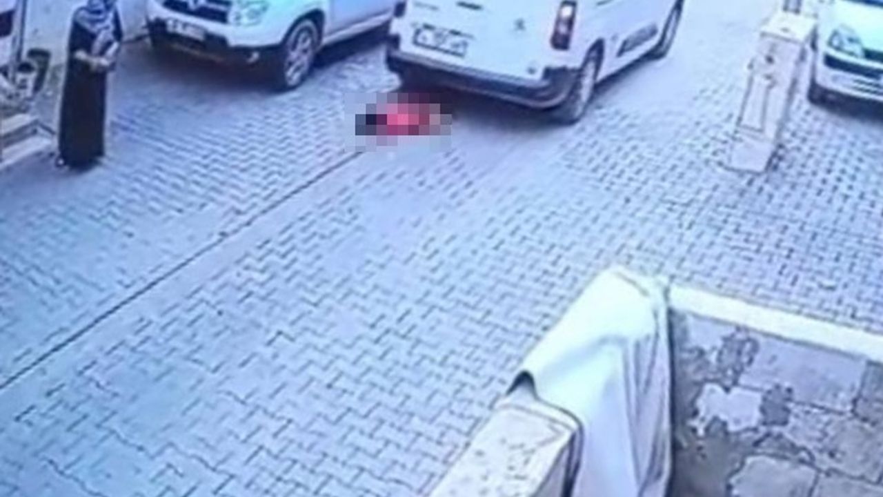 Şanlıurfa'da Kargo Aracının Çarptığı Çocuk Hayatını Kaybetti