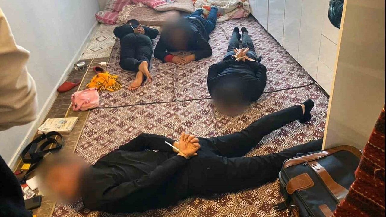 Şanlıurfa Eyyübiye'de telefonla dolandırıcılık operasyonu: 9 gözaltı, 8 tutuklama
