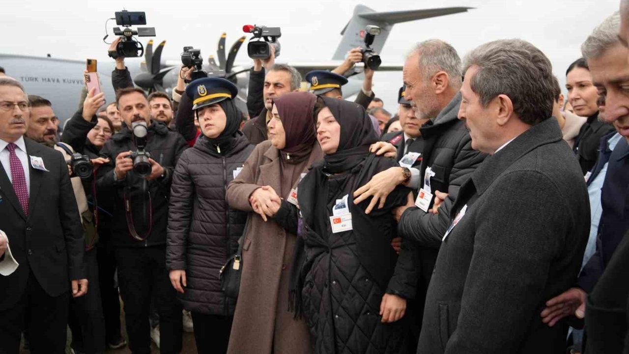 Şehit Astsubay Üstçavuş Emre Altıok'un naaşı Samsun'a getirildi