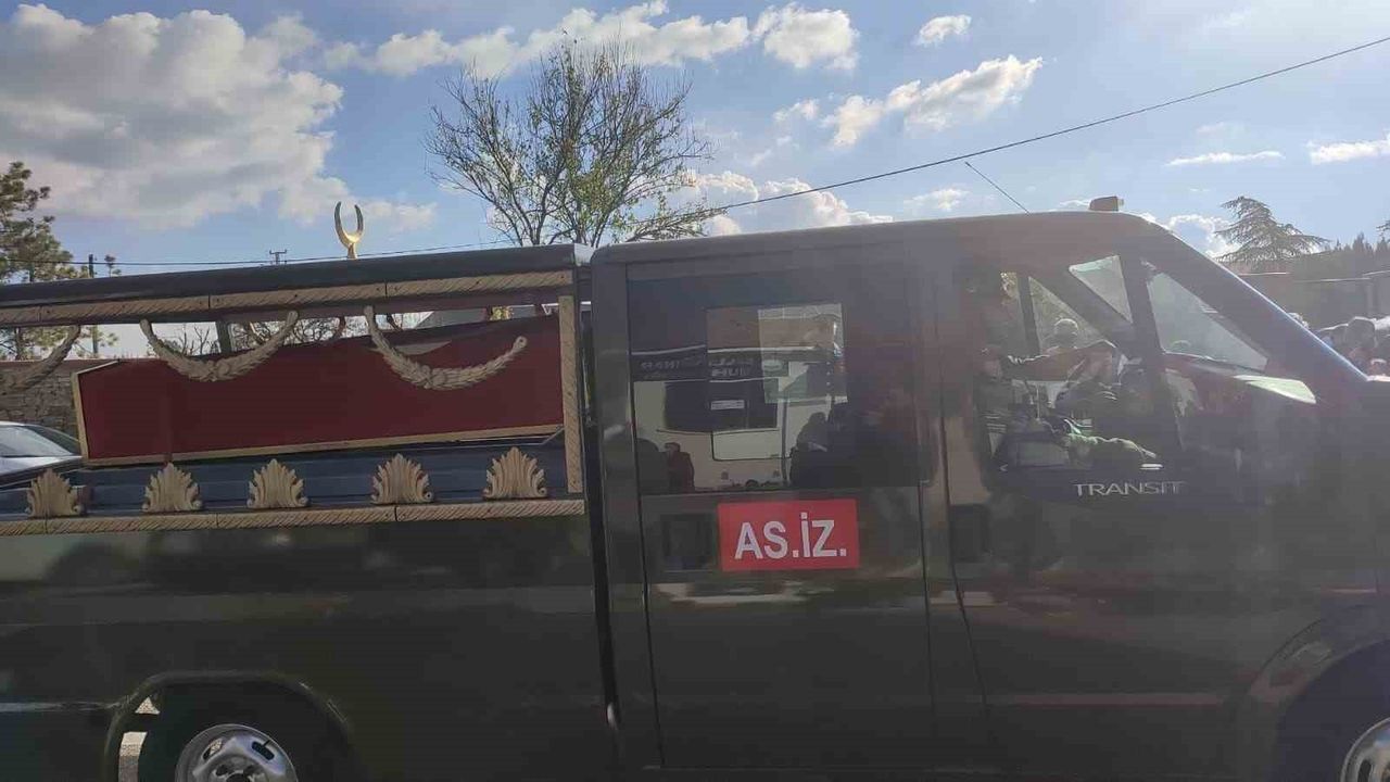 Şehit Pilot Üsteğmen Cüneyt Kandemir Ankara’da Toprağa Verildi