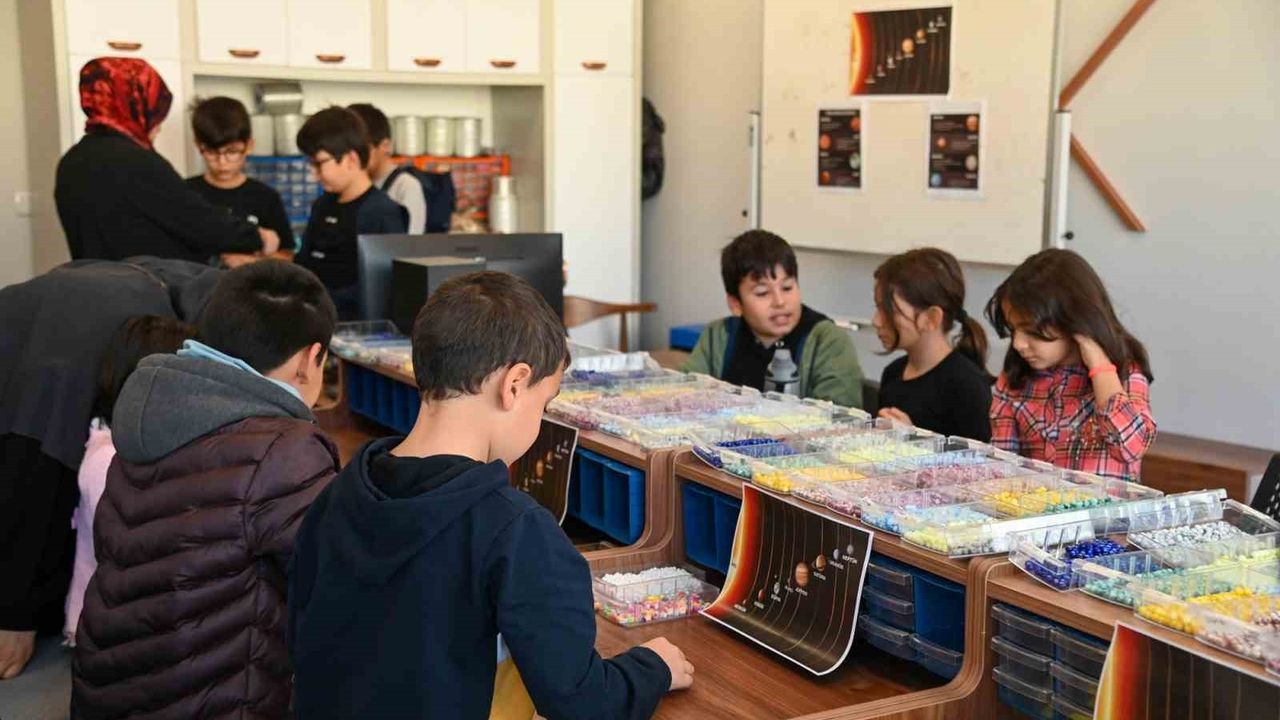 Selçuklu Gelişim ve Teknoloji Akademisi'nde Uzay ve Havacılık Atölyeleriyle Dolu Ara Tatil