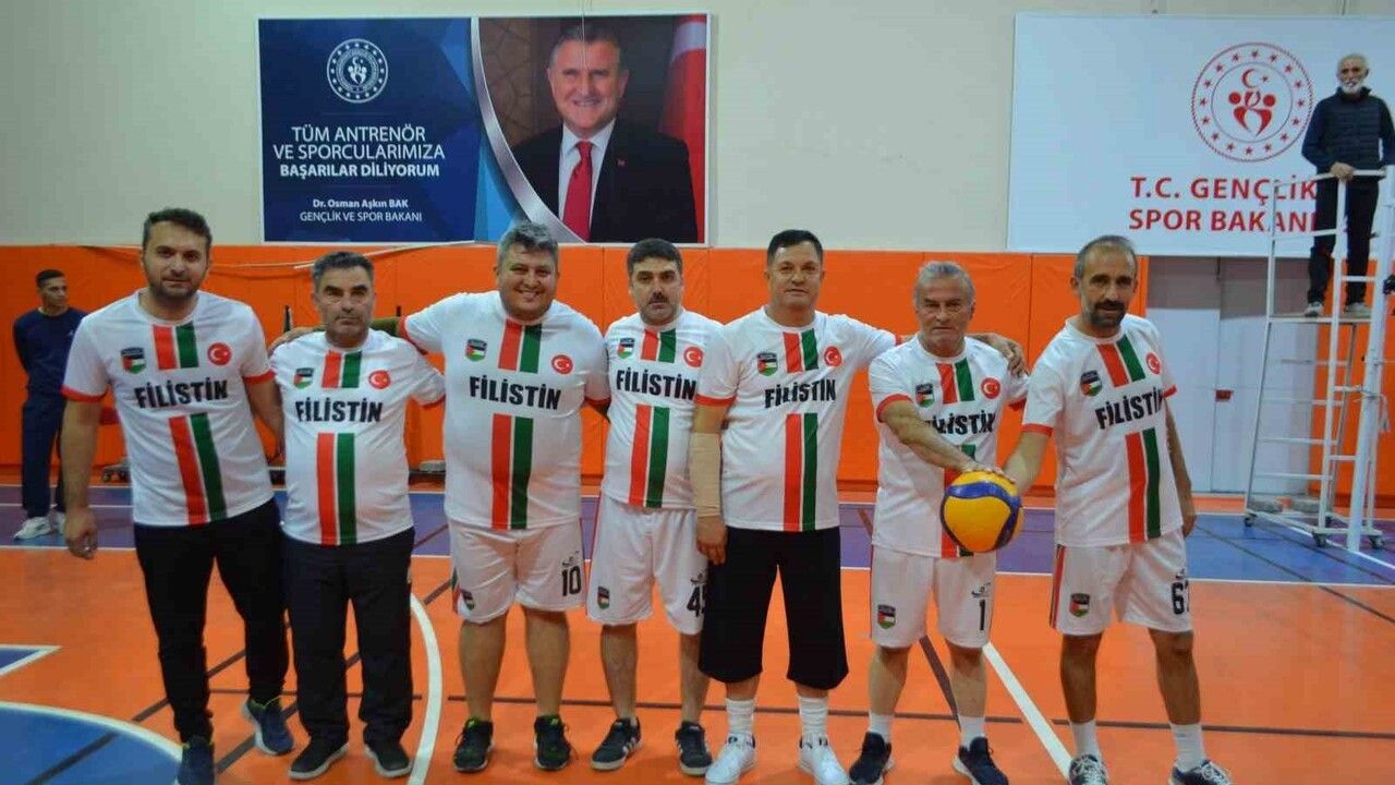 Selendi Öğretmenler Günü Voleybol Turnuvası: Atatürk İlkokulu Şampiyon