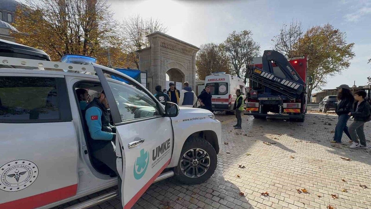 Selimiye Camii restorasyonunda işçi yüksekten düşerek yaralandı