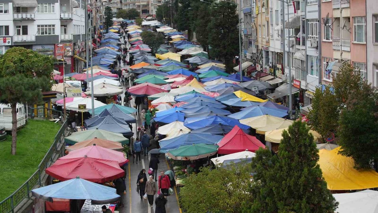 Semt pazarları küçülüyor: Tutumlar ve düzen eksikliği yerel ekonomiyi zayıflatıyor