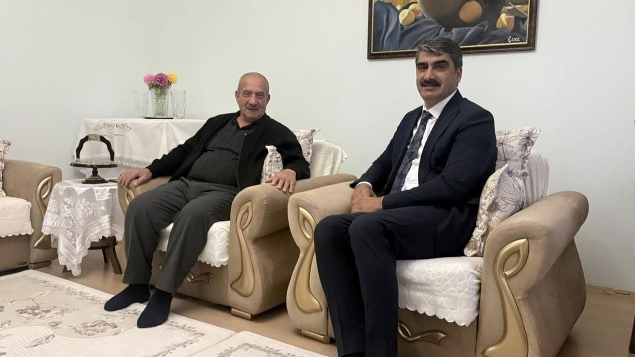 Şenol Polat’tan 24 Kasım’da emekli öğretmenlere ev ziyaretleri