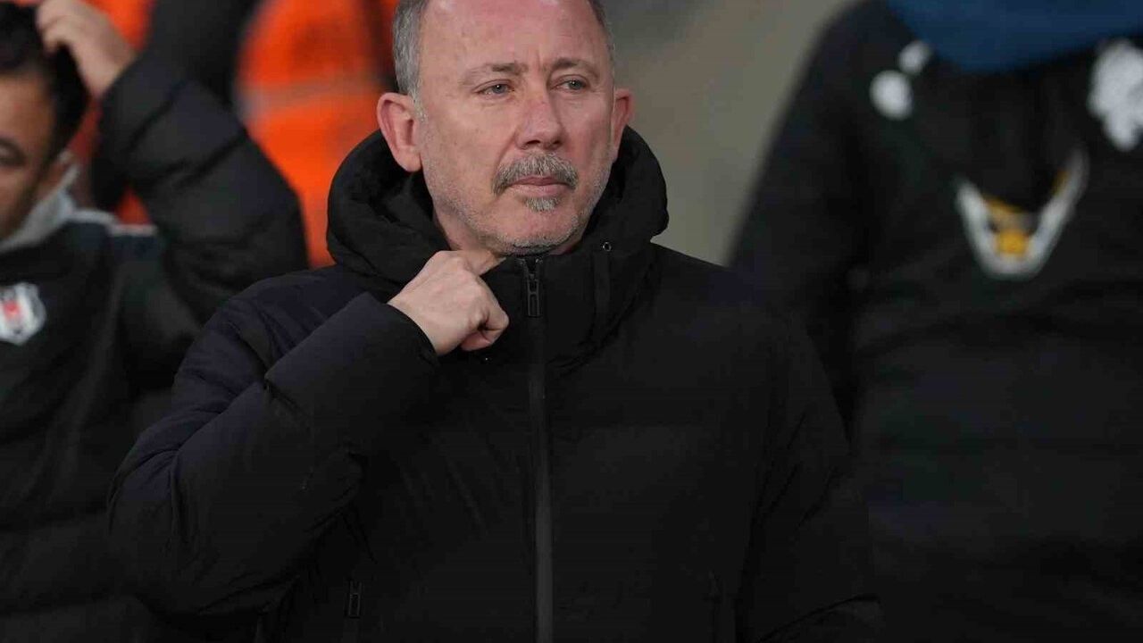 Sergen Yalçın, Fatih Karagümrük maçı 11'inde üç değişiklik yaptı