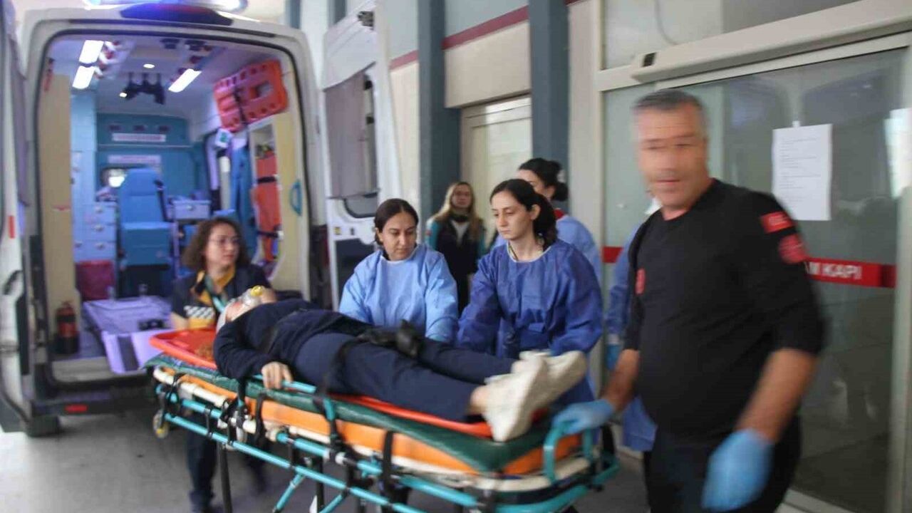 Serik Devlet Hastanesi'nde acil tatbikatı gerçeğe yakındı