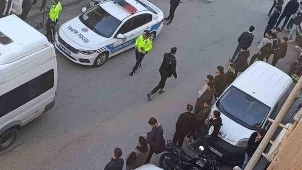 Siirt’te bıçaklı kavga: 2 kişi yaralandı