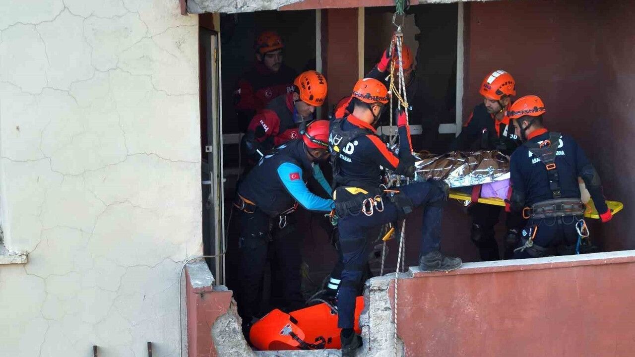 Siirt’te deprem tatbikatı gerçeğini aratmadı