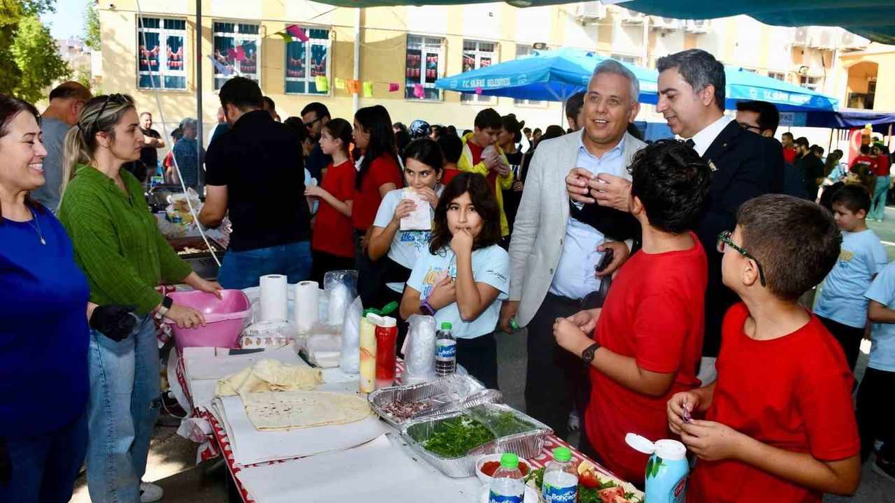 Silifke'de Gazipaşa İlkokulu'nda el emeği sergisi