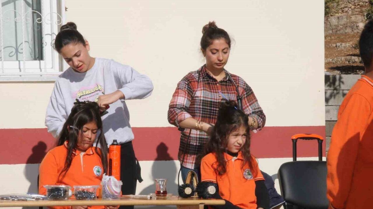 Silvan'da öğrencilerin saç bakımları ve kişisel ihtiyaçları karşılandı