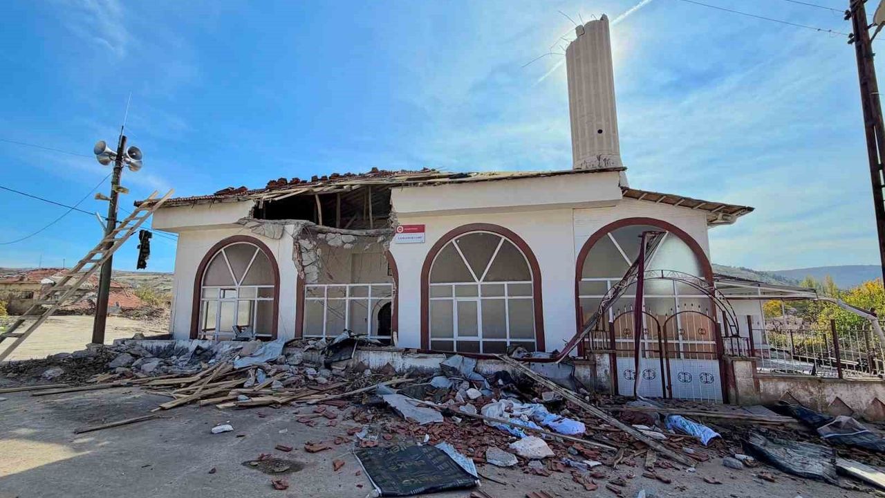 Sincan Belediyesi'nden Camii Tadilatına Destek