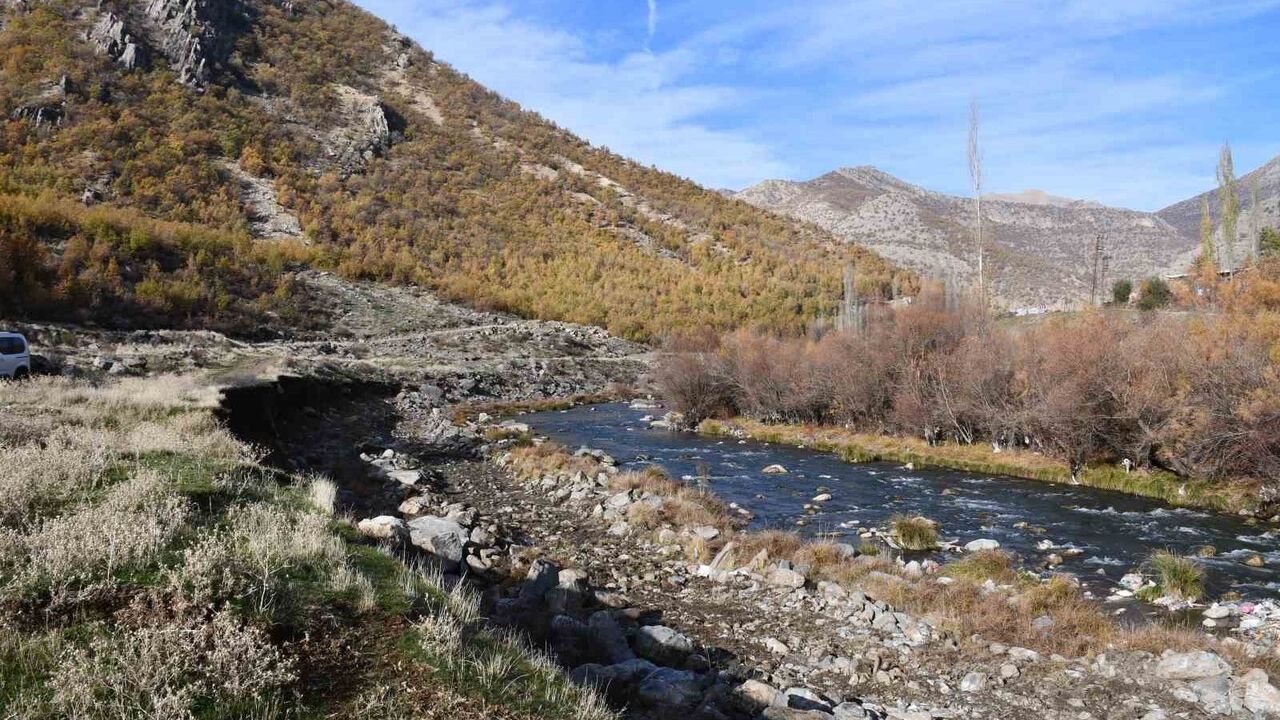Şırnak Beytüşşebap'ta Kato Dağı eteklerinde dere ıslahı ve rafting parkuru kuruluyor