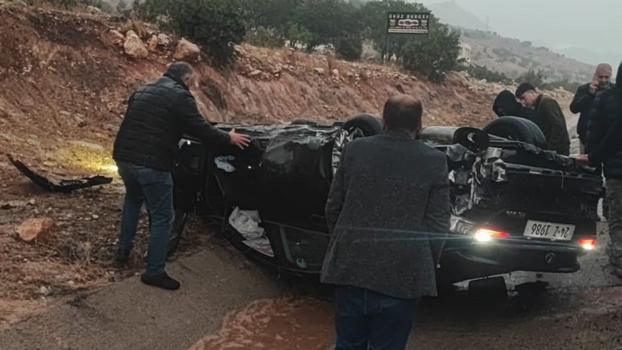 Şırnak-Cizre Karayolu'nda Takla Atan Otomobil: 2 Yaralı