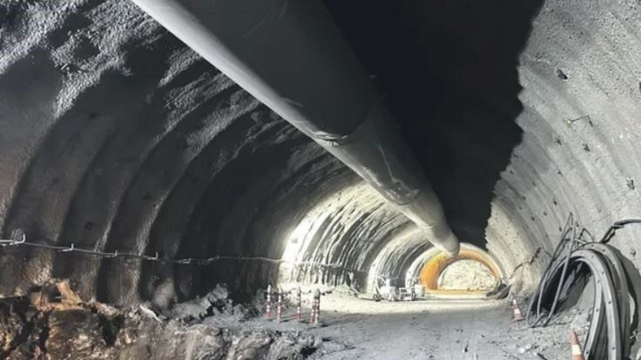 Şırnak-Van yolunda proje hızlandı: Şırnak-Çatak-Van güzergahı 184 km'ye inecek