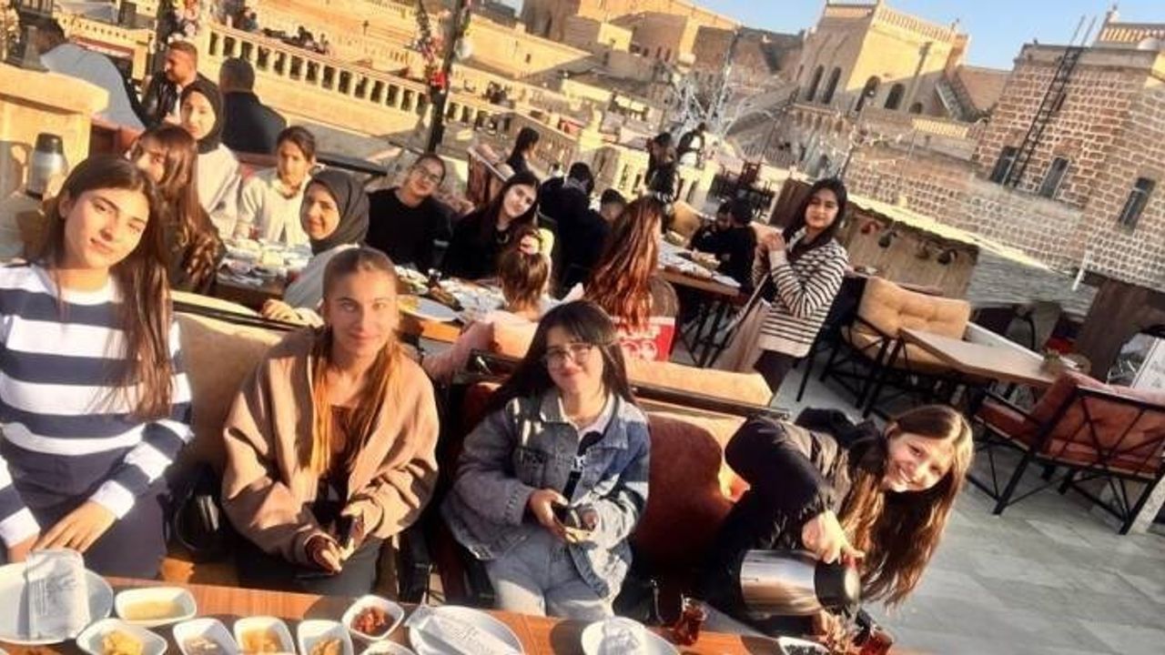 Şırnaklı çocuklar Mardin'de kültürel gezide tarihle buluştu