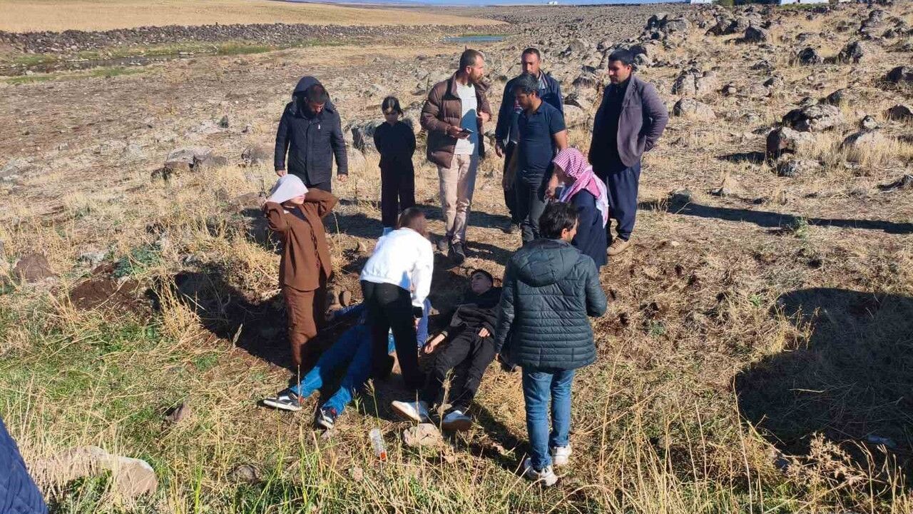 Siverek'te Takla Atan Otomobilde Aynı Aileden 4 Kişi Ağır Yaralandı
