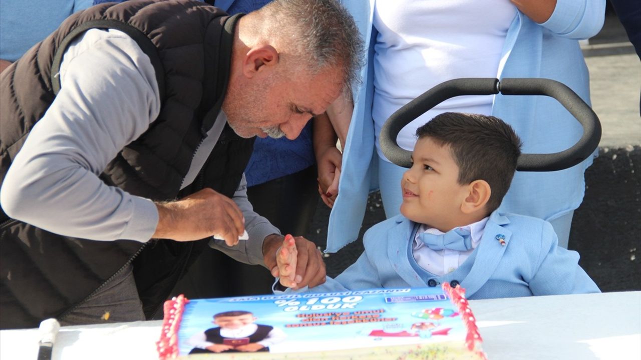 SMA'lı Hulusi Sert İçin Umut Dolu Balonlar Uçuruldu