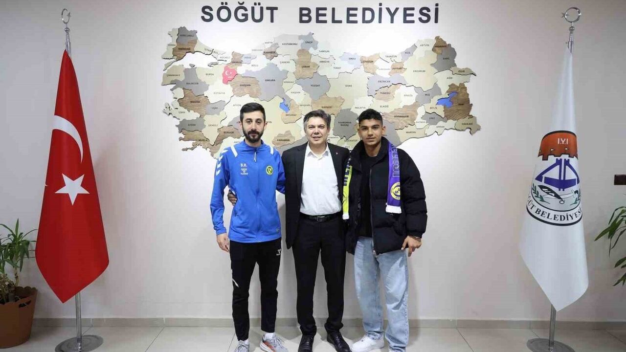 Söğütsporlu Kaan Kahraman Eskişehirspor'a Transfer Oldu