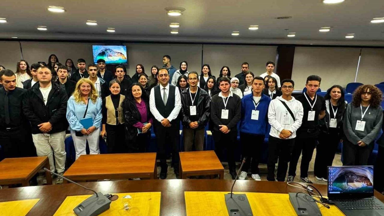 SUBÜ Mavi Rota öğrencileri Ankara’da denizcilik uygulamalarını yerinde inceledi