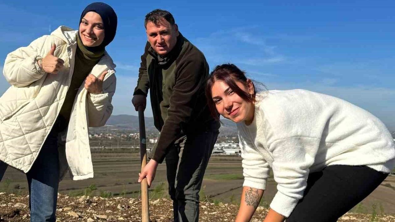SUBÜ öğrencileri 'Yeşil Vatan Seferberliği' kapsamında fidan dikti