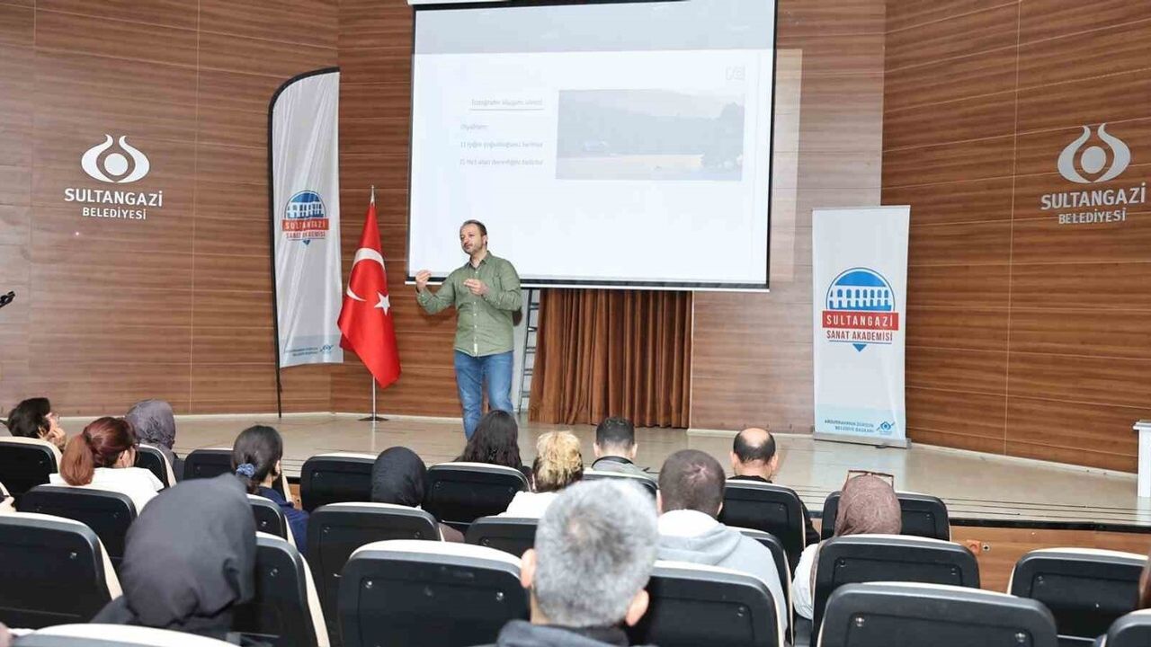 Sultangazi'de Fotoğraf Akademisine Yoğun İlgi