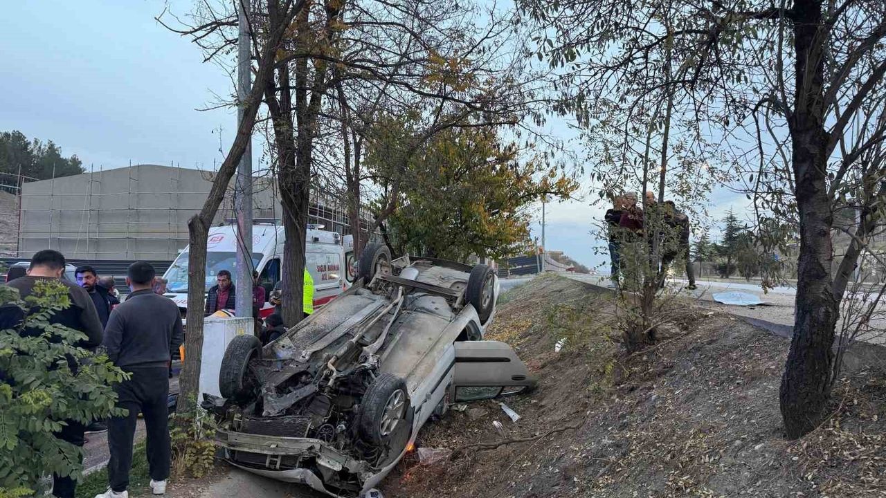 Sungurlu'da otomobil takla attı: Sürücü yaralandı