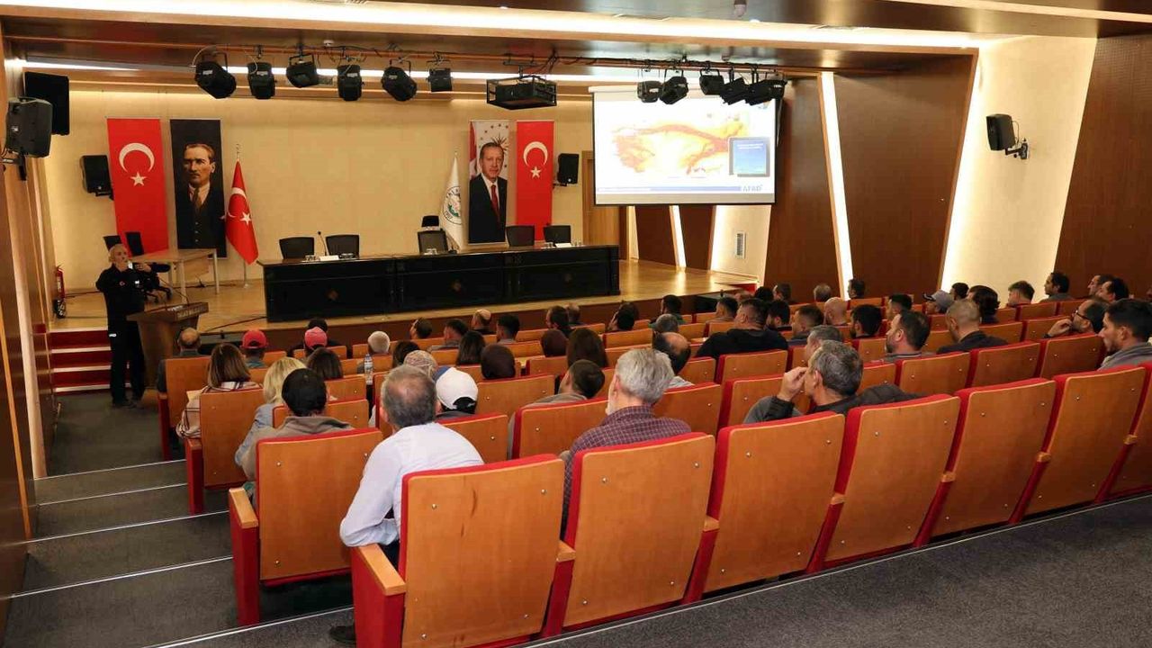 Talas personeline AFAD ile Afet ve Acil Durum Eğitimi