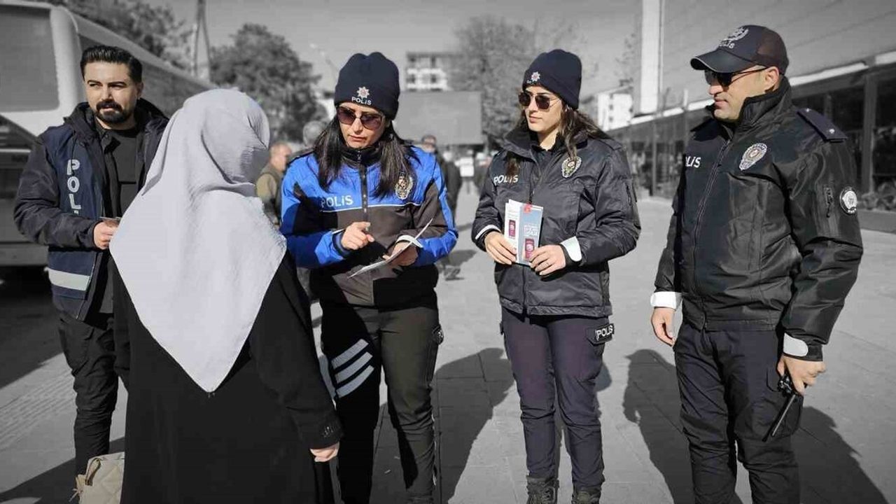 Tatvan Emniyetinden 25 Kasım'da KADES bilgilendirme standı