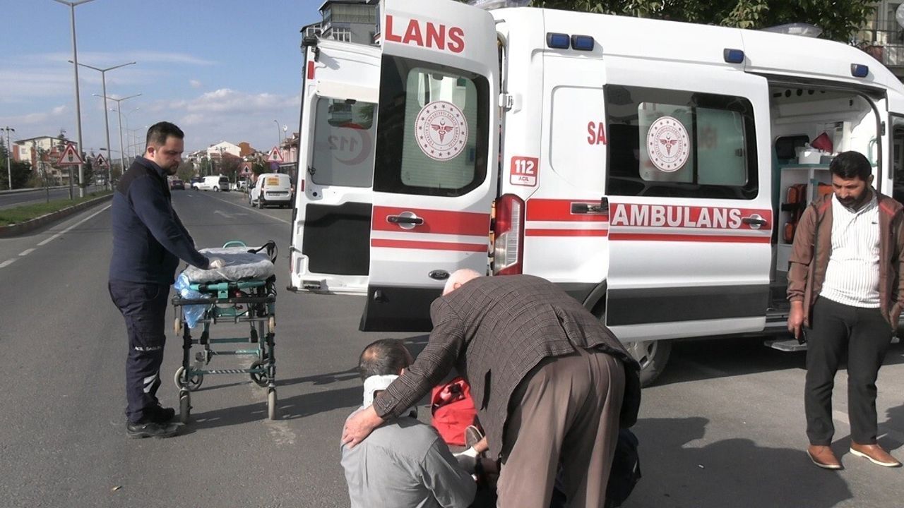 Tavşanlı'da trafik kazası: motosiklet sürücüsü yaralandı
