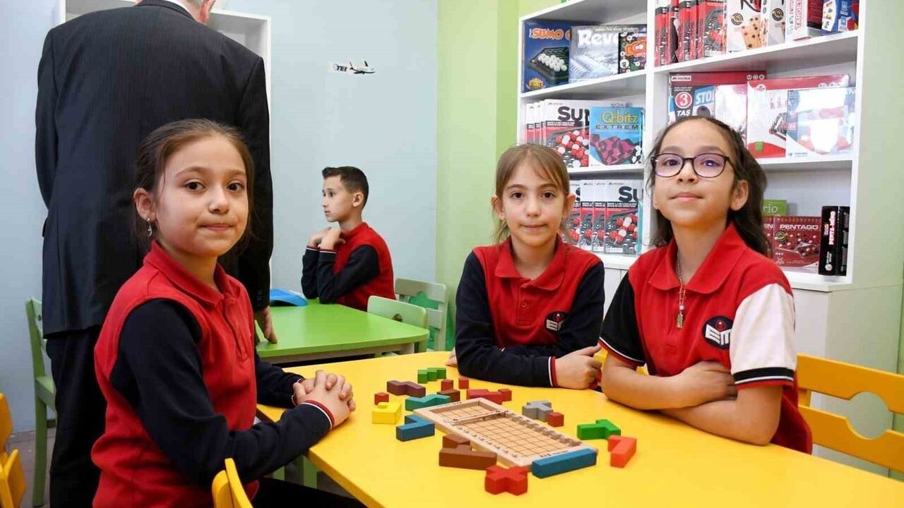 TEI'den Eti Maden İşletmeleri İlkokulu'na yeni zekâ atölyesi