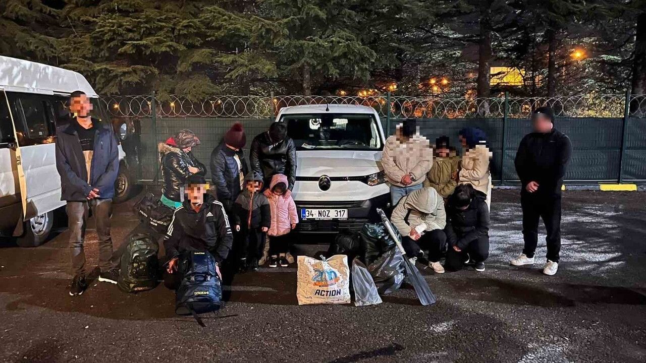 Tekirdağ'da E-80'de operasyon: 20 düzensiz göçmen yakalandı