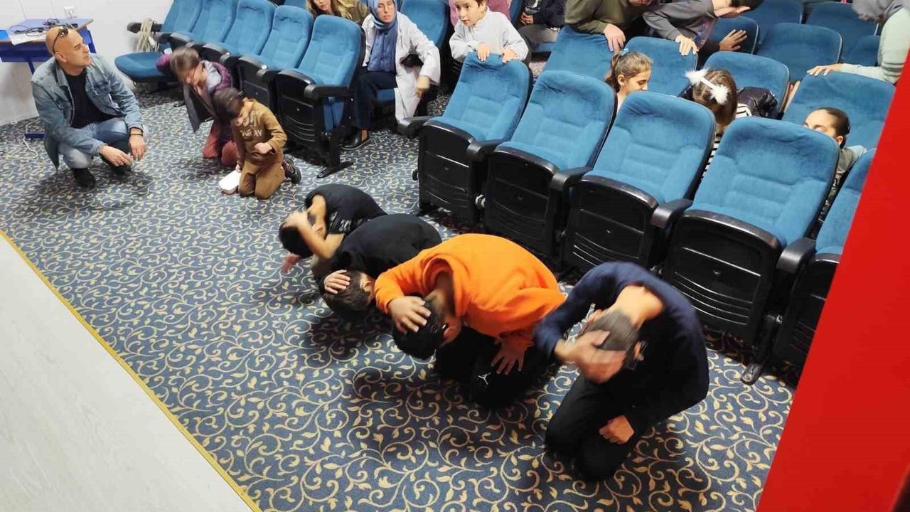 Tepebaşı Kızılay’dan engelli öğrencilere afet farkındalık seminerleri