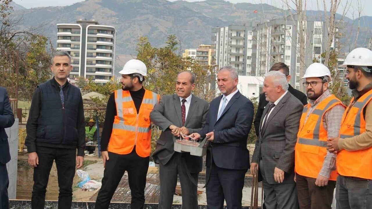 Tepecik’te Kız Hafızlık Kur’an Kursu İnşaatı Hızla Yükseliyor