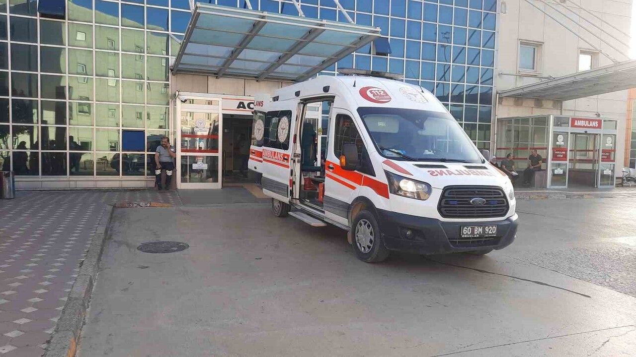 Tokat'ta 19 öğrenci yiyecek sonrası rahatsızlandı, zehirlenme şüphesi