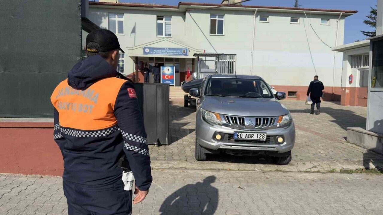 Tokat’ta Jandarma Asayiş Bot Timi Almus Baraj Gölü’nde Huzur Sağlıyor