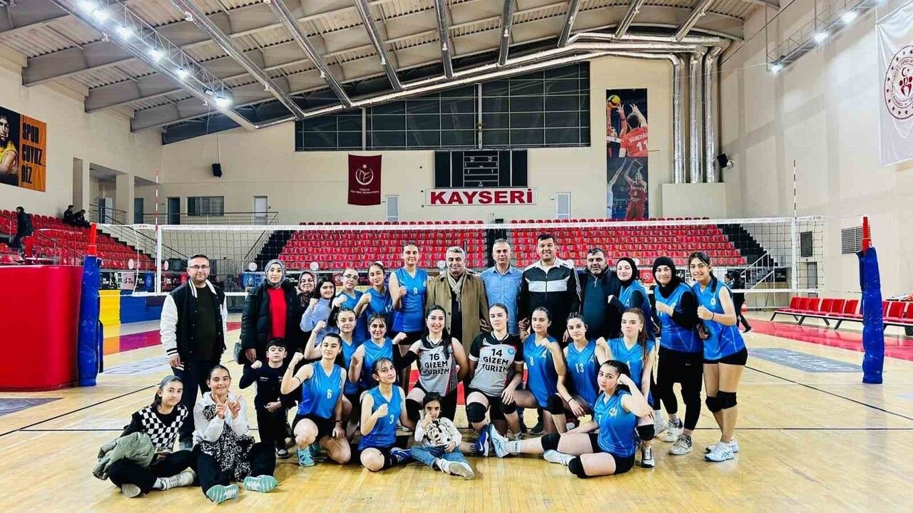 Tomarza Belediyespor Askon Erva'yı 3-0 Mağlup Etti