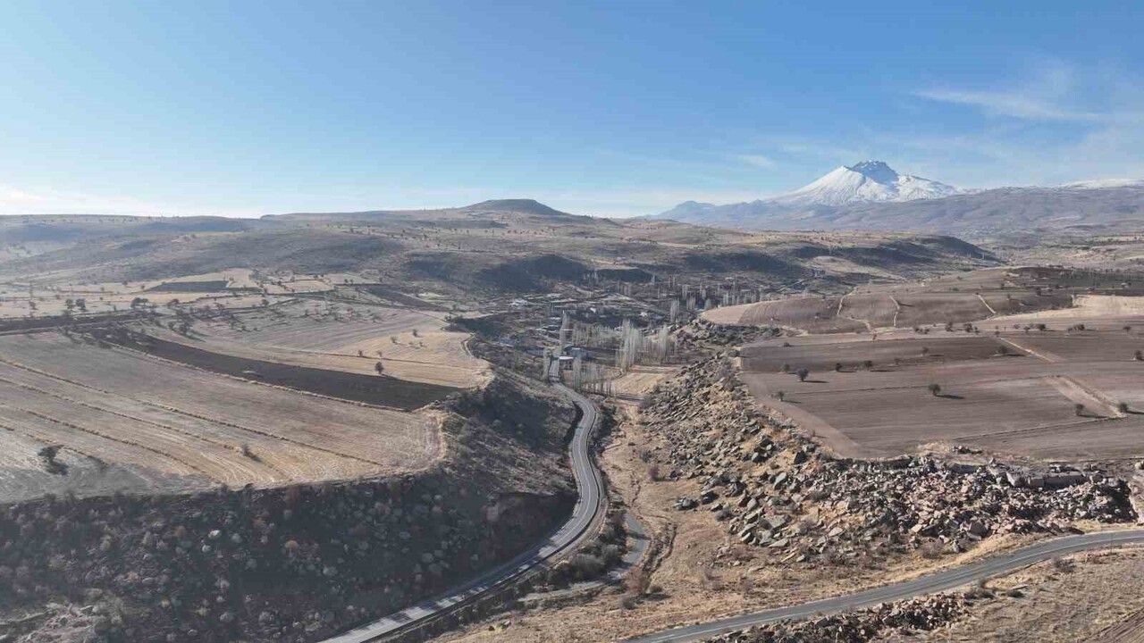 Tomarza Küçükcanlı-Süvegenler yolunda kapsamlı güvenlik ve düzenleme çalışması