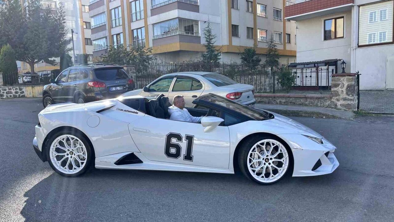 Trabzon’da Lamborghini ile köylere gelen Muhammet Can ilgi odağı oldu