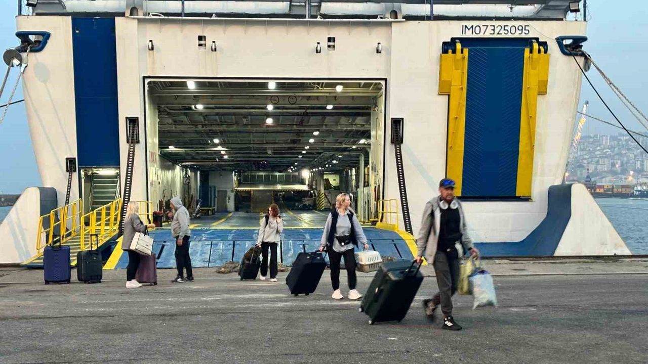 Trabzon–Soçi seferleri 14 yıl sonra yeniden başladı, Soçi Limanı engeliyle sonlandı