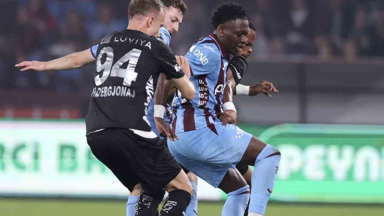 Trabzonspor 1-0 Corendon Alanyaspor — İlk Yarı Özeti
