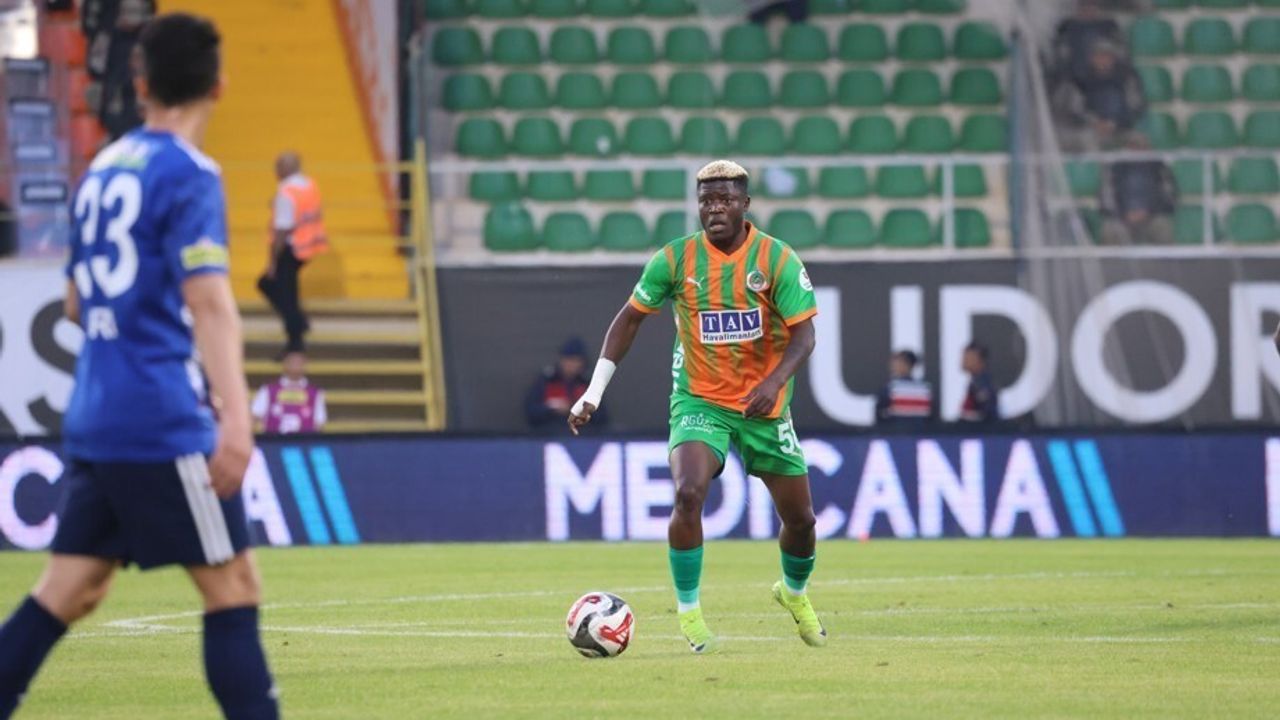 Trendyol Süper Lig: Alanyaspor 1-0 Kasımpaşa — İlk Yarı Özeti