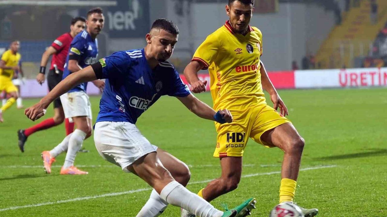 Trendyol Süper Lig: Kasımpaşa 0-0 Göztepe (İlk Yarı)